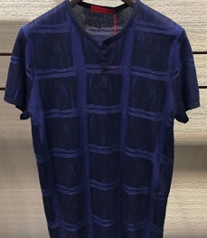 市场上装-T恤-时尚商务T恤