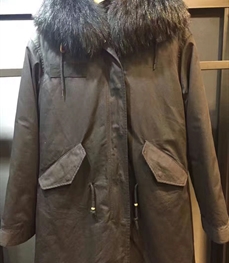 市场上装-中长外套-时尚男装中长外套