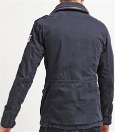 市场上装-夹克-时尚男装夹克