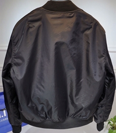 市场上装-夹克-时尚男装夹克