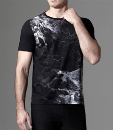 市场上装-T恤-时尚商务T恤