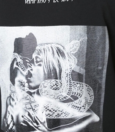 市场上装-T恤-休闲男装T恤