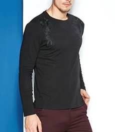 市场上装-T恤-时尚商务T恤