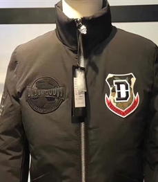 市场上装-夹克-时尚男装夹克