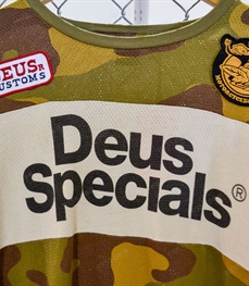 市场上装-T恤-（实拍）休闲男装T恤