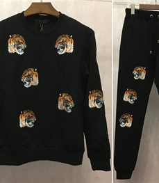 市场上装-套装-休闲男装套装