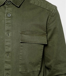 市场上装-衬衫-休闲男装衬衫