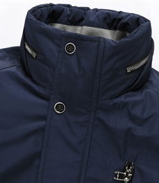 市场上装-大衣-时尚商务大衣