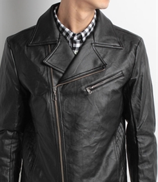 市场上装-皮衣-时尚男装皮衣