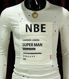 市场上装-T恤-时尚男装T恤