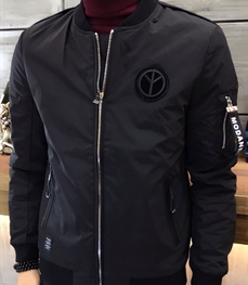 市场上装-夹克-时尚男装夹克