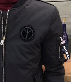 市场上装-夹克-时尚男装夹克