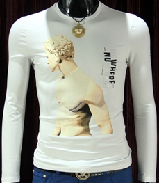 市场上装-T恤-时尚男装T恤