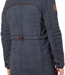 市场上装-中长外套-时尚男装中长外套