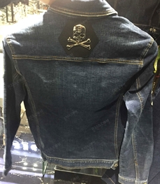 市场上装-夹克-（实拍）时尚男装夹克