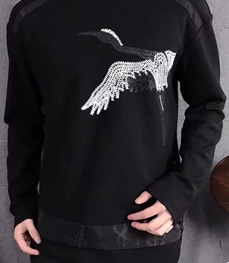 市场上装-T恤-时尚男装T恤