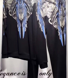 市场上装-套装-休闲男装套装