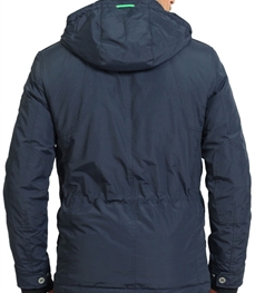 市场上装-夹克-时尚男装夹克