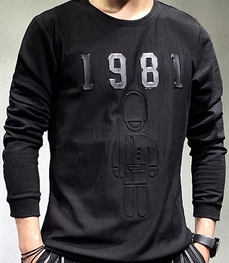 市场上装-T恤-时尚男装T恤