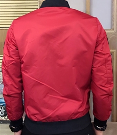 市场上装-夹克-时尚男装夹克