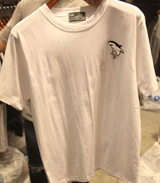 市场上装-T恤-（实拍）时尚男装T恤