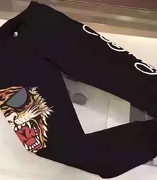 市场上装-套装-休闲男装套装