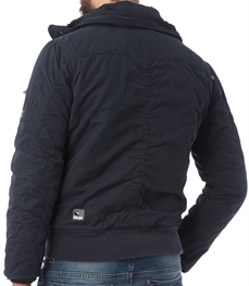 市场上装-夹克-时尚男装夹克