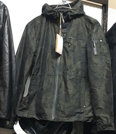 市场上装-夹克-（实拍）时尚男装夹克