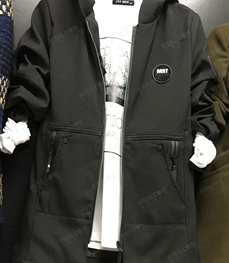 市场上装-中长外套-（实拍）时尚男装中长外套