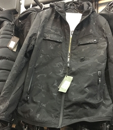 市场上装-夹克-（实拍）时尚男装夹克