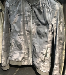 市场上装-夹克-（实拍）时尚男装夹克