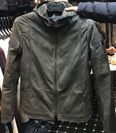 市场上装-夹克-（实拍）时尚男装夹克