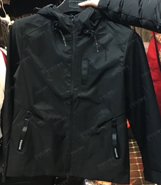 市场上装-夹克-（实拍）时尚男装夹克