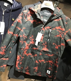 市场上装-夹克-（实拍）时尚男装夹克