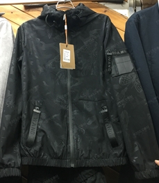 市场上装-夹克-（实拍）时尚男装夹克