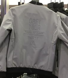 市场上装-夹克-（实拍）时尚男装夹克