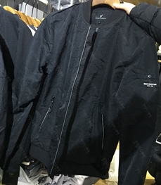 市场上装-夹克-（实拍）时尚男装夹克