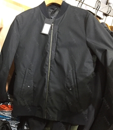 市场上装-夹克-（实拍）时尚男装夹克