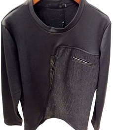 市场上装-T恤-休闲男装t恤