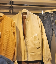 市场上装-夹克-（实拍）休闲男装夹克