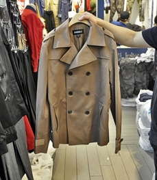 市场上装-中长外套-（实拍）休闲男装中长外套