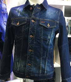 市场上装-夹克-（实拍）时尚男装夹克