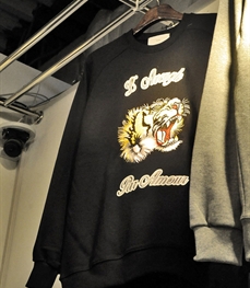 市场上装-卫衣-（实拍）休闲男装卫衣