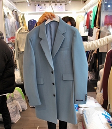 市场上装-中长外套-（实拍）休闲男装中长外套