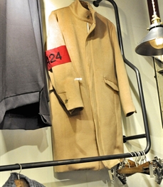 市场上装-中长外套-（实拍）休闲男装中长外套