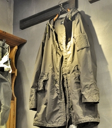 市场上装-中长外套-（实拍）休闲男装中长外套