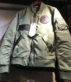 市场上装-夹克-（实拍）时尚男装夹克