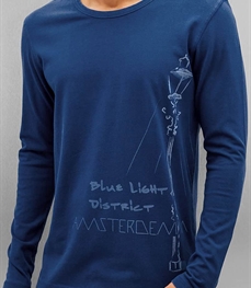 市场上装-T恤-时尚男装单西