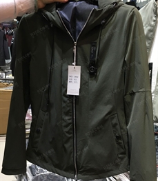 市场上装-夹克-（实拍）时尚男装夹克