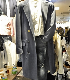 市场上装-中长外套-（实拍）休闲男装中长外套